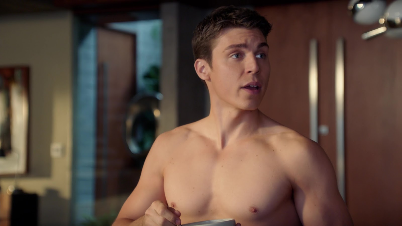 Nolan Gerard Funk shirtless in The Catch 2-08 "The Knock-Off" .