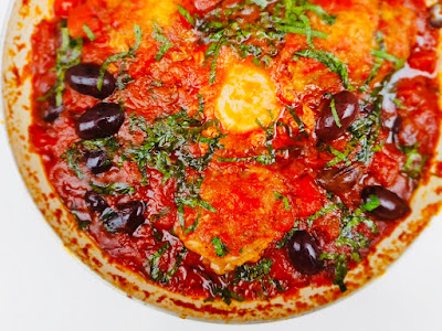 Sos De Rosii Cu Pui Si Masline