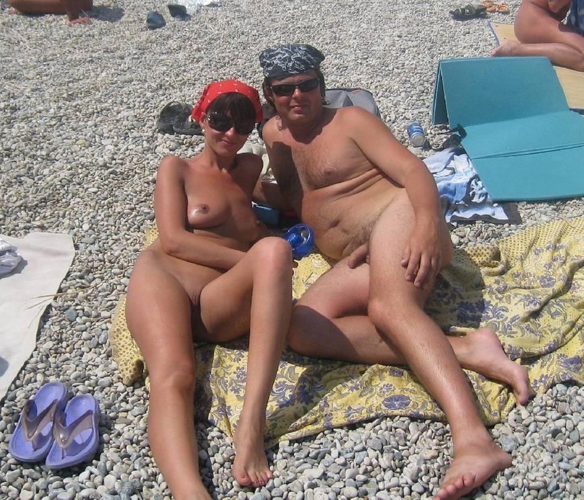 nudes girl: 25 Nudist couple images.