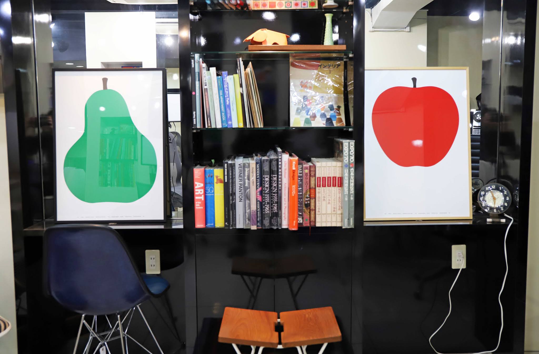 エンツォ マーリの名作ポスターを小さくしたla Serie Della Natura 50 70 を展示して在庫も持ちました Case Study Shop Nagoya Blog ミッドセンチュリー期の家具専門