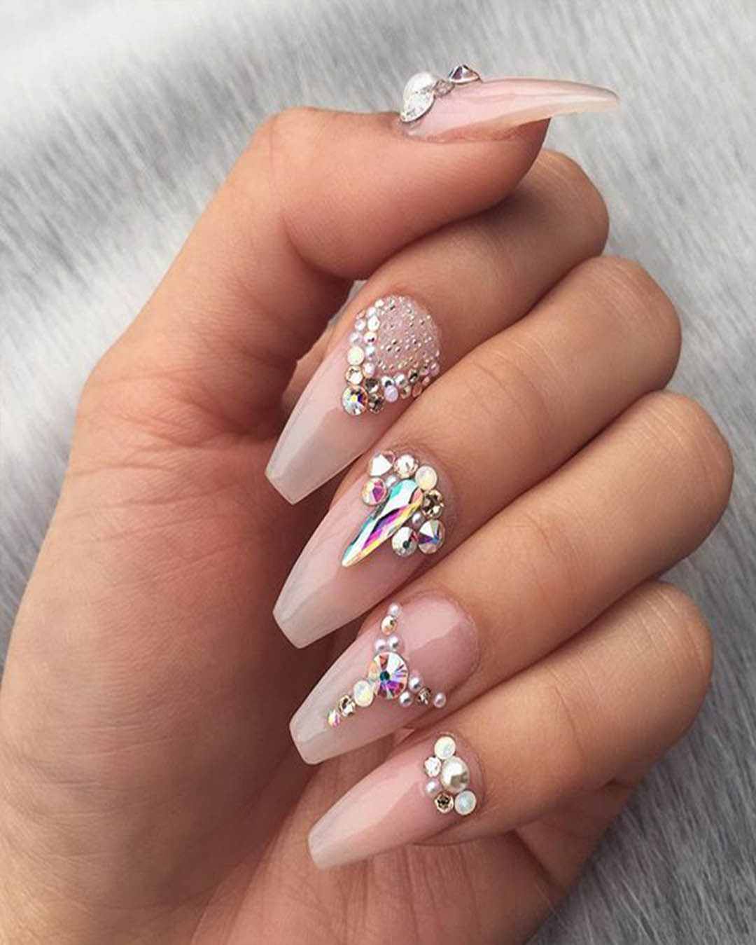 Hot Pink Nail Designs With Rhinestones / Freshen up your nail game for