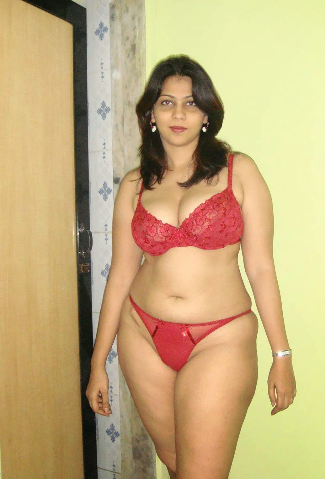 Desi Girls 5 Jyothi Super Hot Big Ass Mallu Aunty