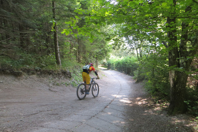 andalo molveno sentiero passeggiata