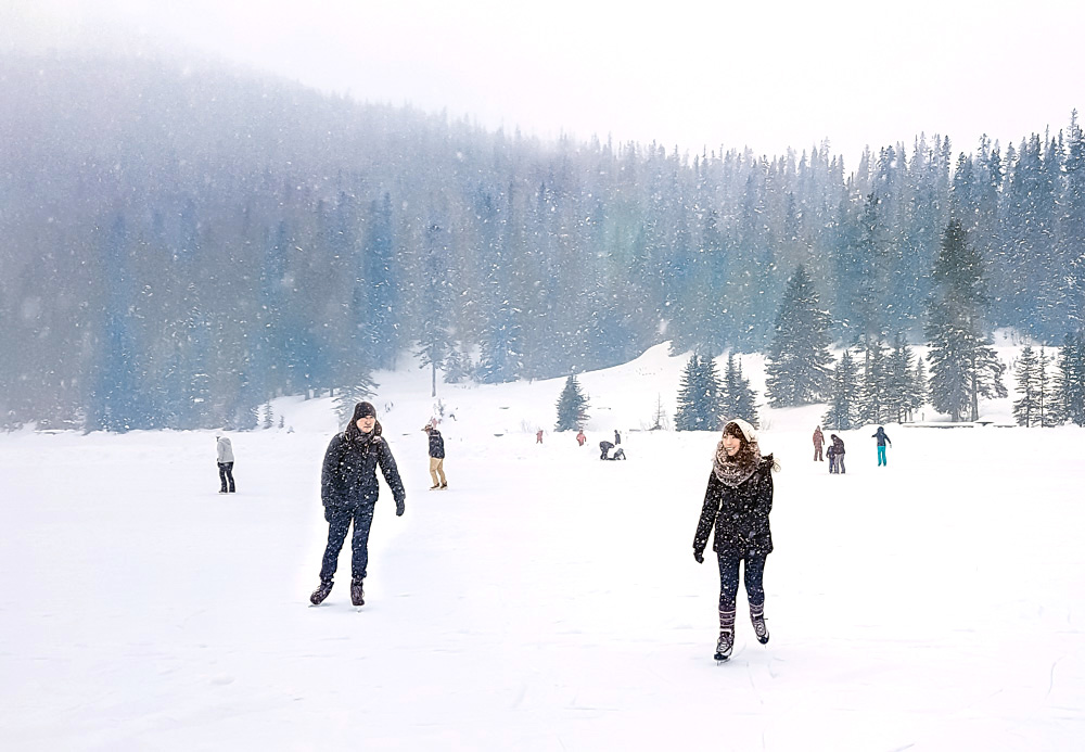 Our winter getaway in -20 degrees in Banff Alberta - Skating on Lake Louise