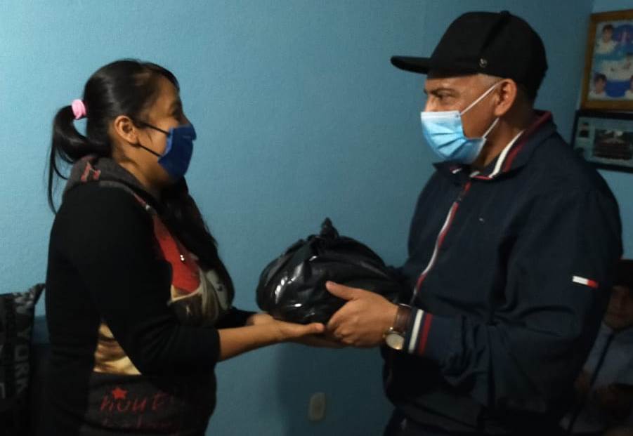 Edoméx en línea: Aarón Ortega Roldán entrega apoyos en Real del Valle ...