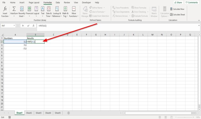 MicrosoftExcelでINTおよびLCM関数を使用する方法