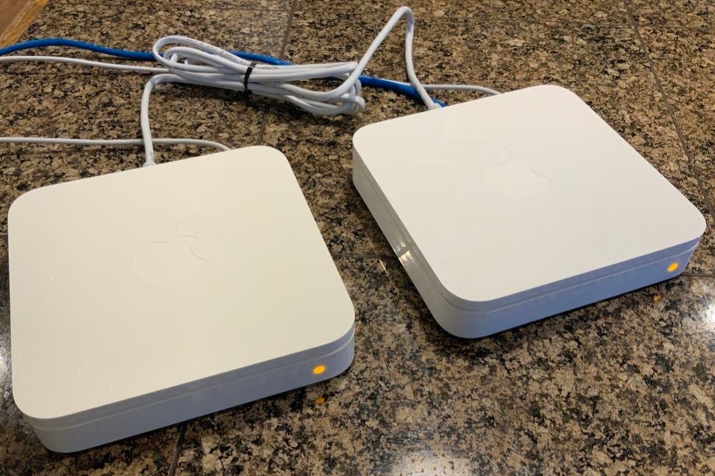 Does the Apple Airport Extreme use VLANs?