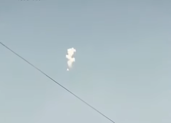 Ini Video Detik-detik Roket China Meledak di Langit yang Mengangkut Satelit Palapa Nusantara 2