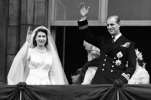 Wedding of the Queen and the Duke of Edinburgh. Prince George, Princess Charlotte and Prince Louis of Cambridge. queen diamond brooch