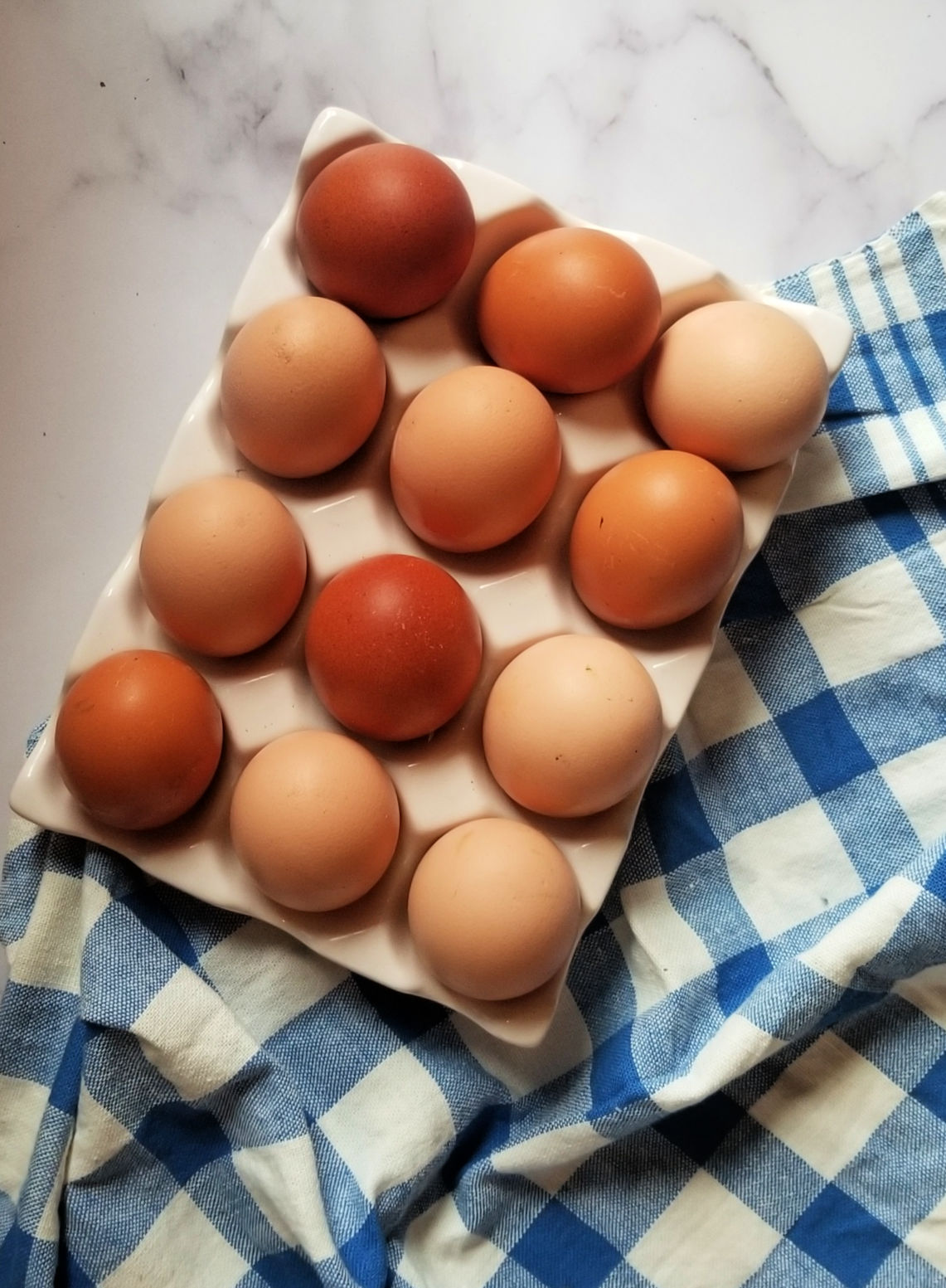 Why Should Eggs Be Stored Pointy End Down? Fresh Eggs Daily® with