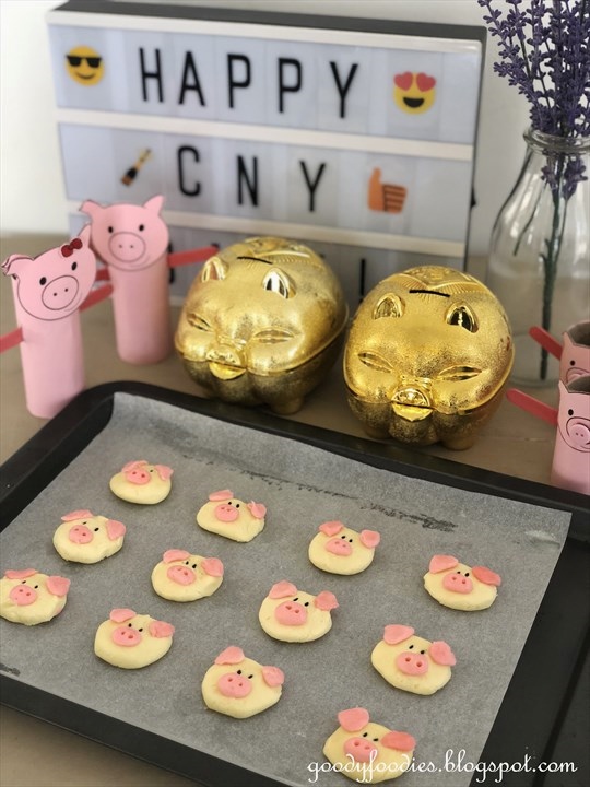 GoodyFoodies Recipe Cute Piggy German Cookies for CNY