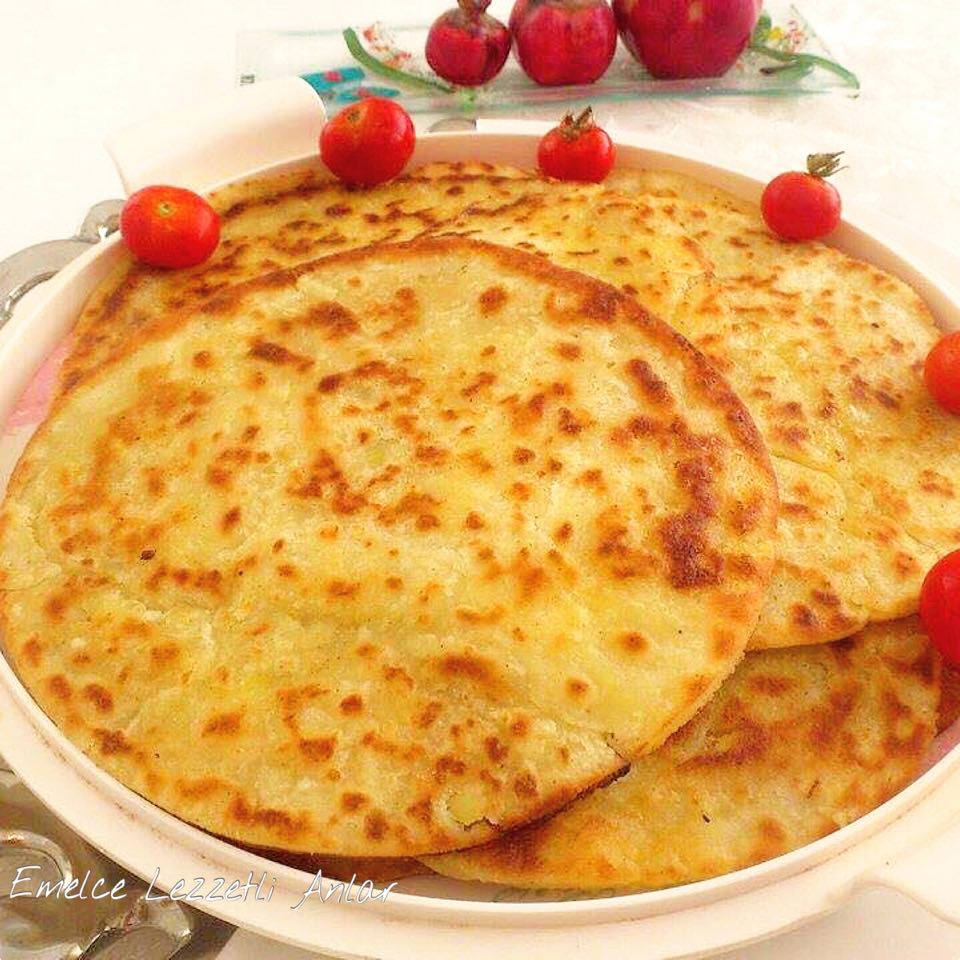 VELİBAH ( ÇERKEZ BÖREĞİ ) Emelce Lezzetli Anlar