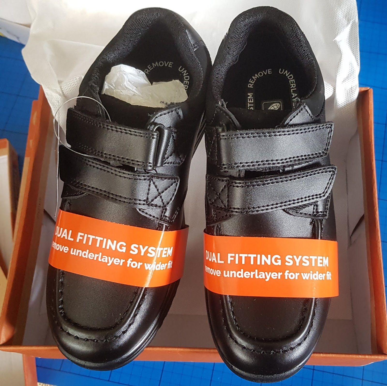 boys black velcro shoes