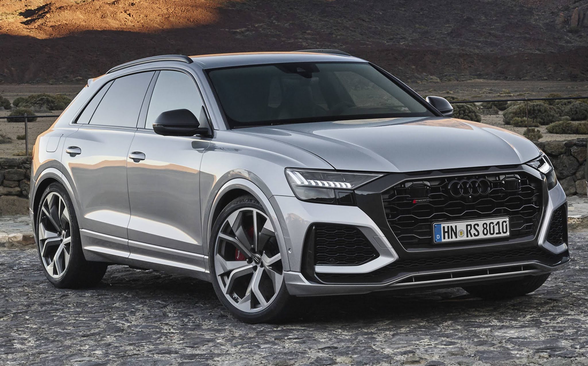 Audi planeja novo SUV elétrico Q8 etron para 2026