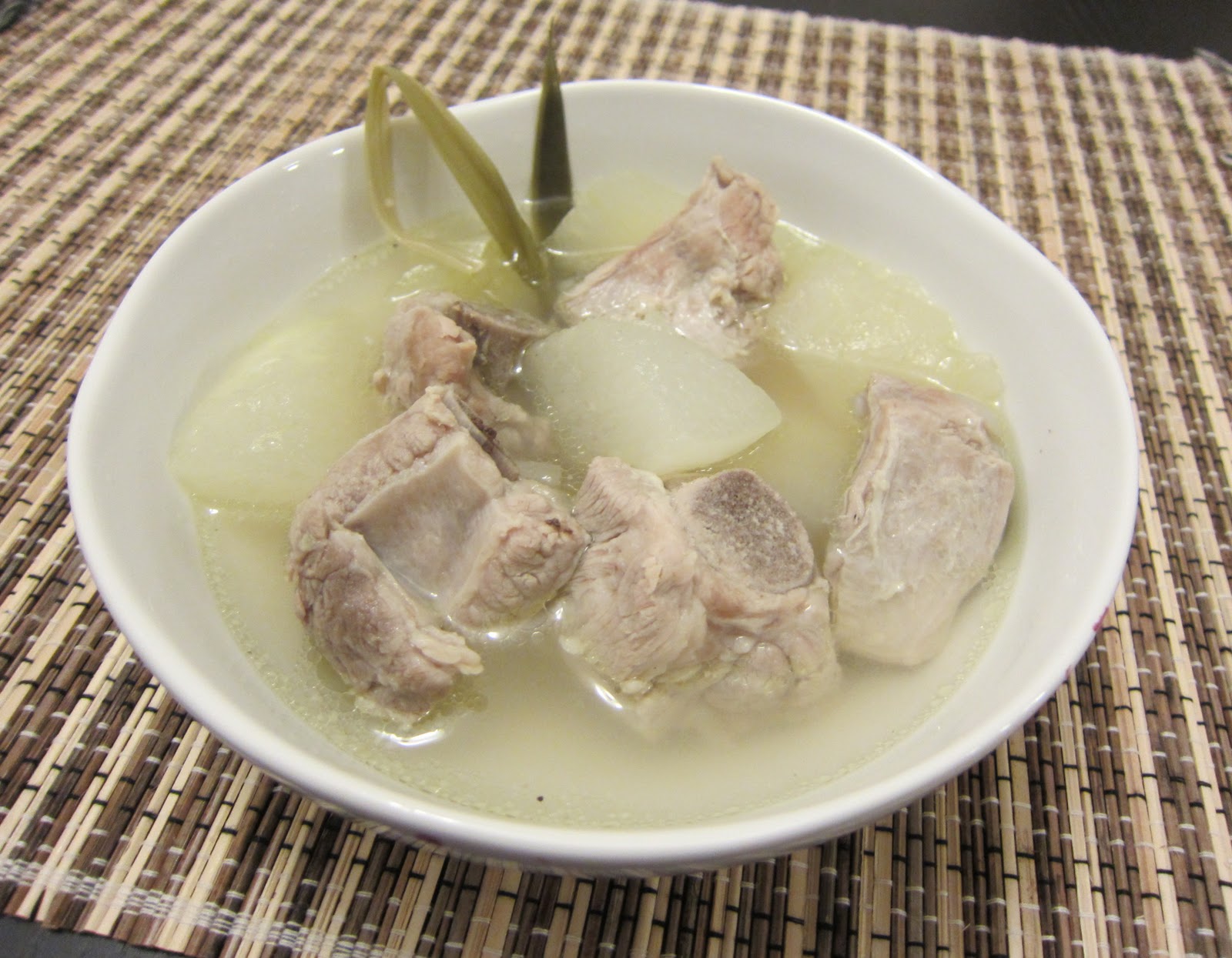KitchenVamp: Fragrant Pork Bone Soup with Winter Melon and Pandan Leaves