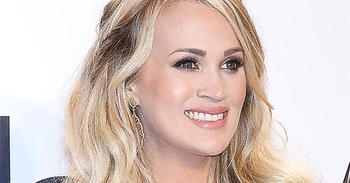 Carrie Underwood's Blonde Wavy Hair - wide 3