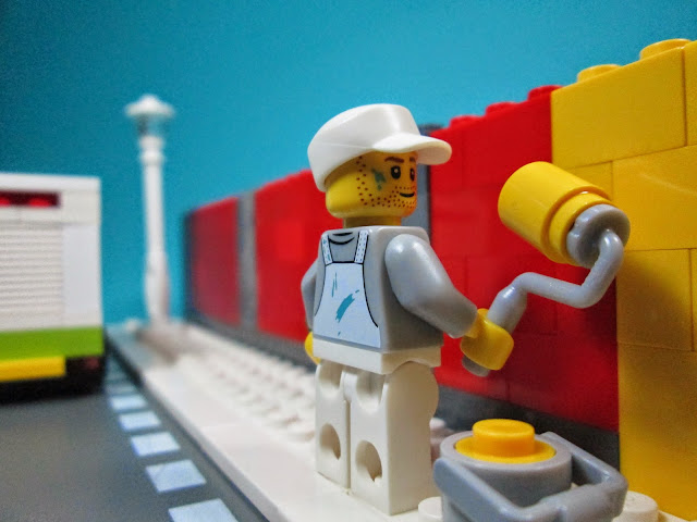 MOC LEGO - pintor de muro