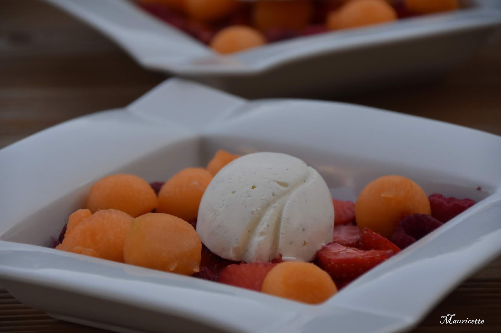 Glace à la vanille sans sorbetière &fruits frais