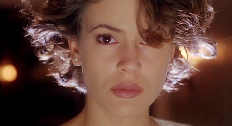 Films Et Séries Tv Avec Alyssa Milano Movie and TV Cast Screencaps: Alyssa Milano as Charlotte / Embrace Of
