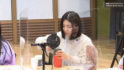 브레이브걸스 이유나와 홍은지 - 꾸르