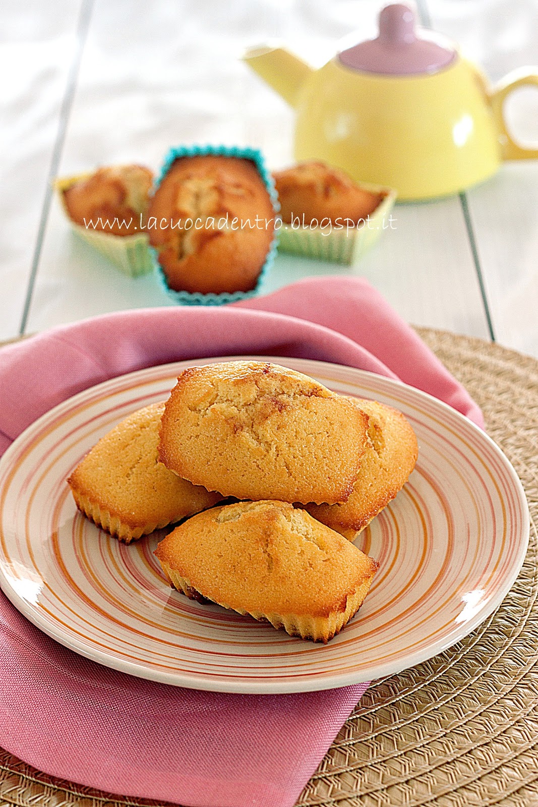 mini plum cake allo yogurt e ciliegie