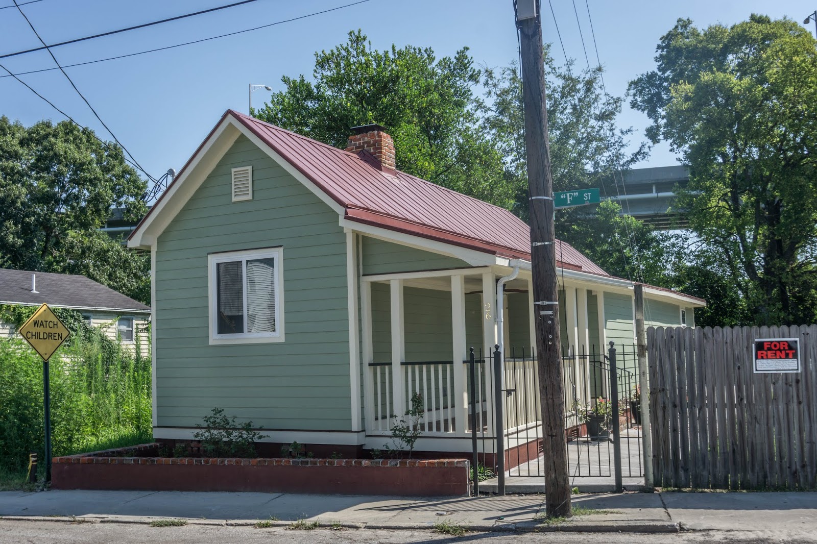 Charleston Daily Photo Teeny, tiny houses of Charleston F Street