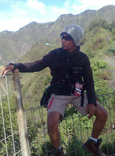 | THE BACKPACKER MANIA