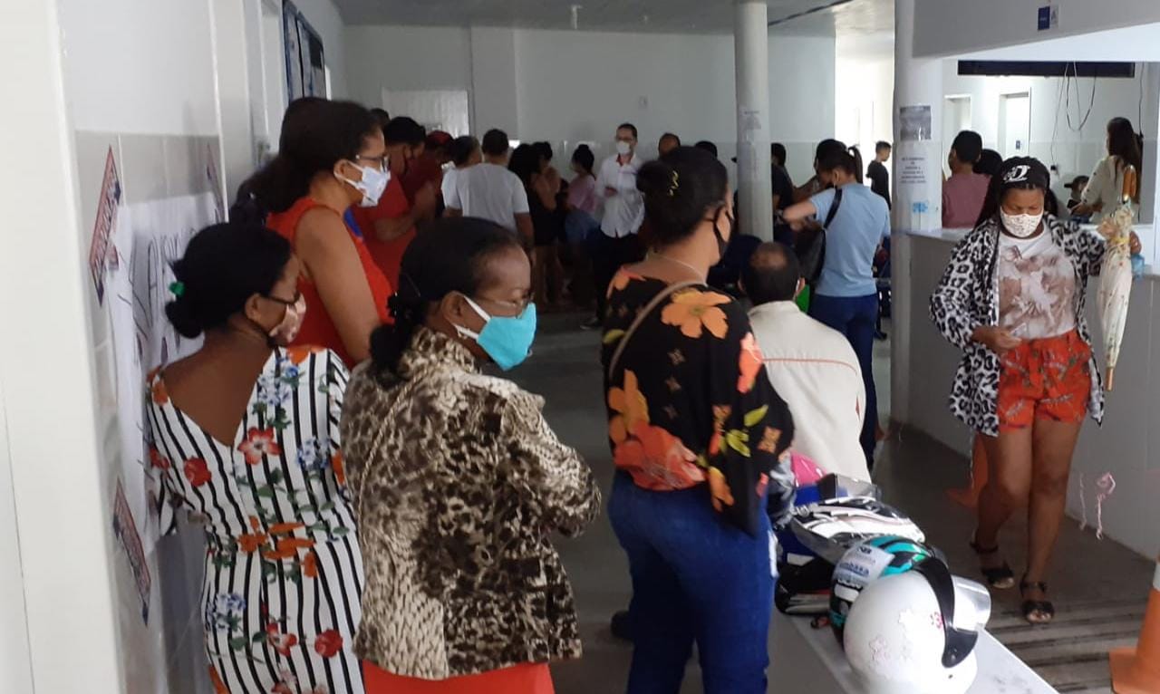 Secretaria da Saúde de Jacobina vacina 1.865 pessoas contra Covid-19 em um dia