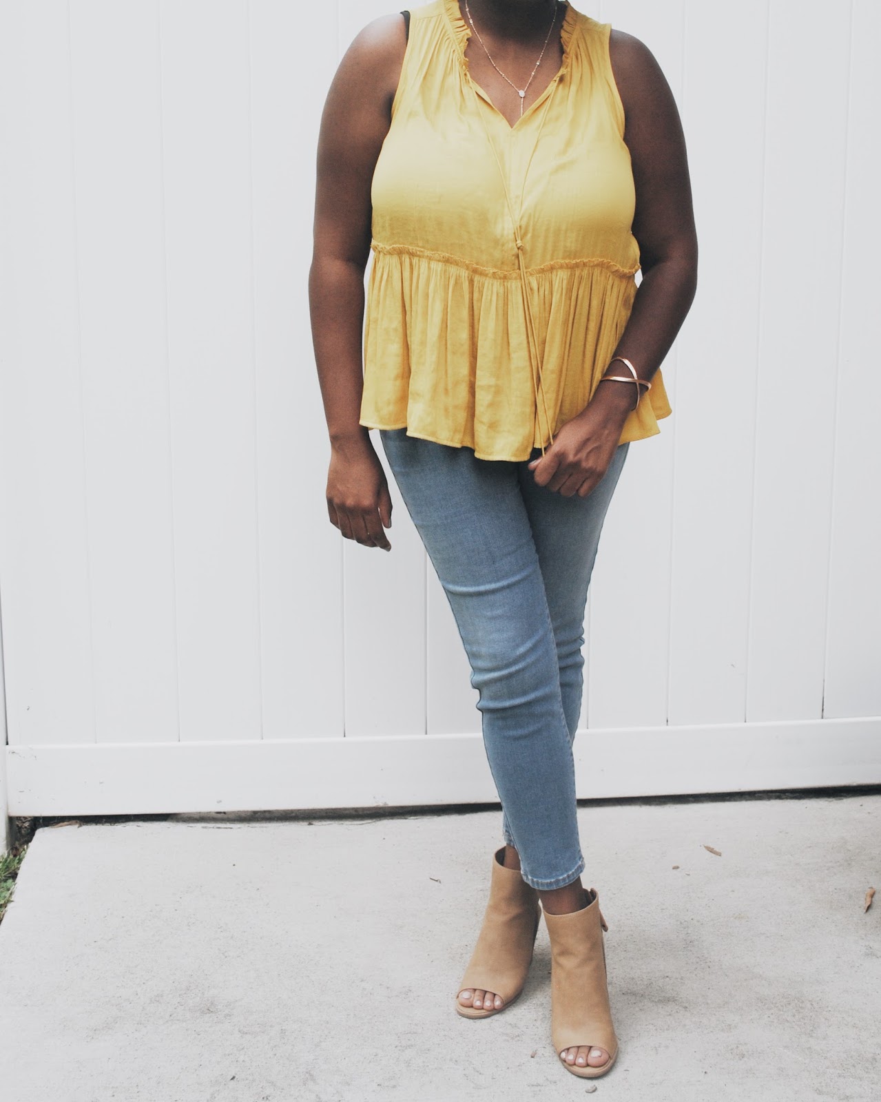 TRULY YOURS, A.: Loft Peplum Top