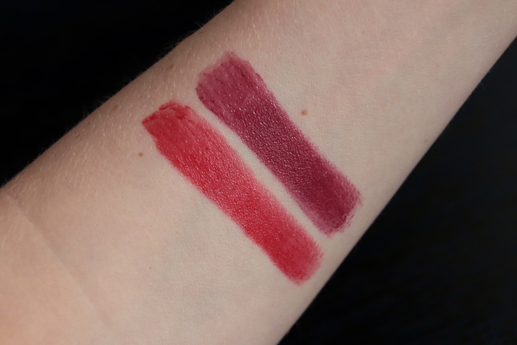 Burberry Kisses Sheer 305 Military Red 293 Oxblood swatch
