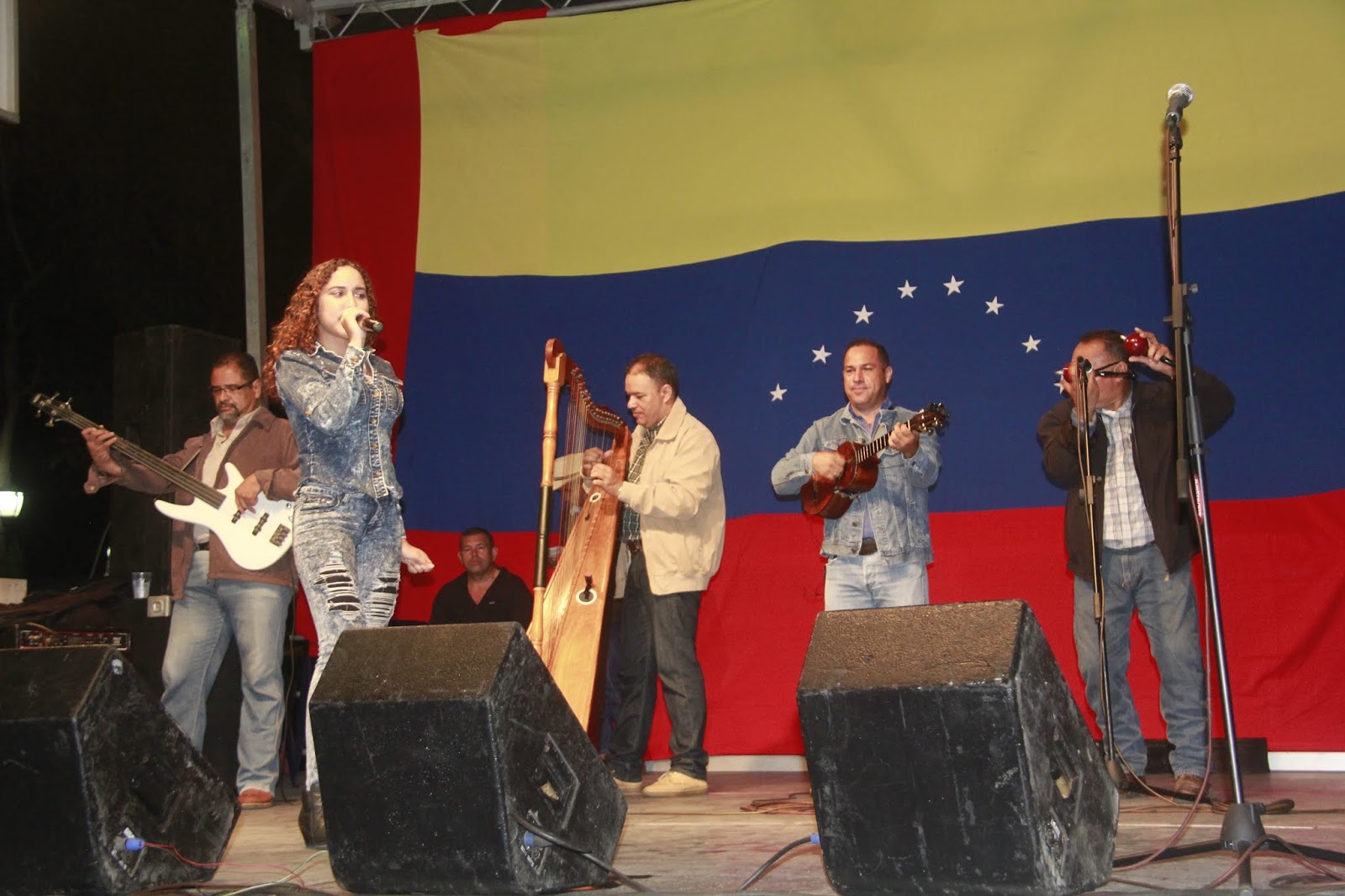 Arpa, cuatro y maracas llenaron de folclore a Independencia