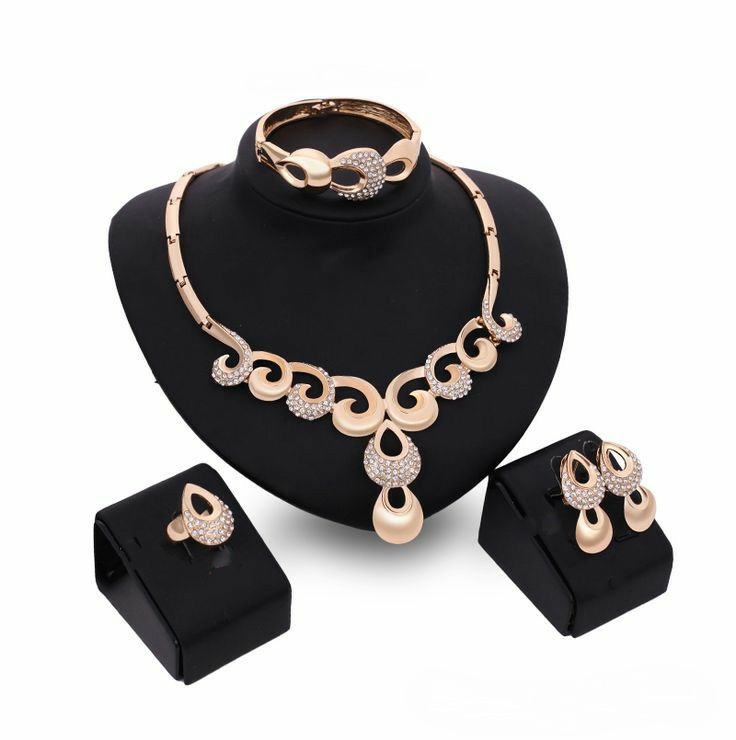 Rose gold necklace sets