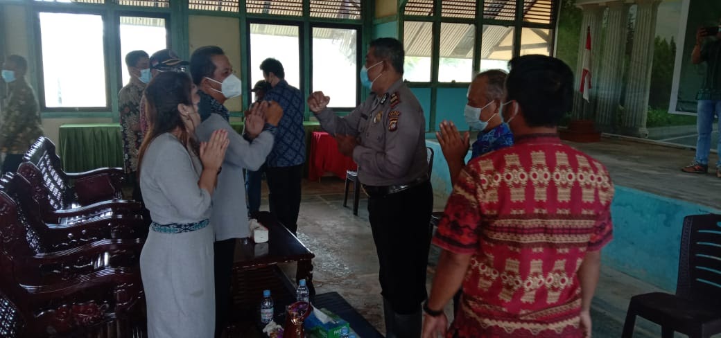 Hadiri Pisah Sambut Camat Binjai Hulu, Kapolsek Berikan