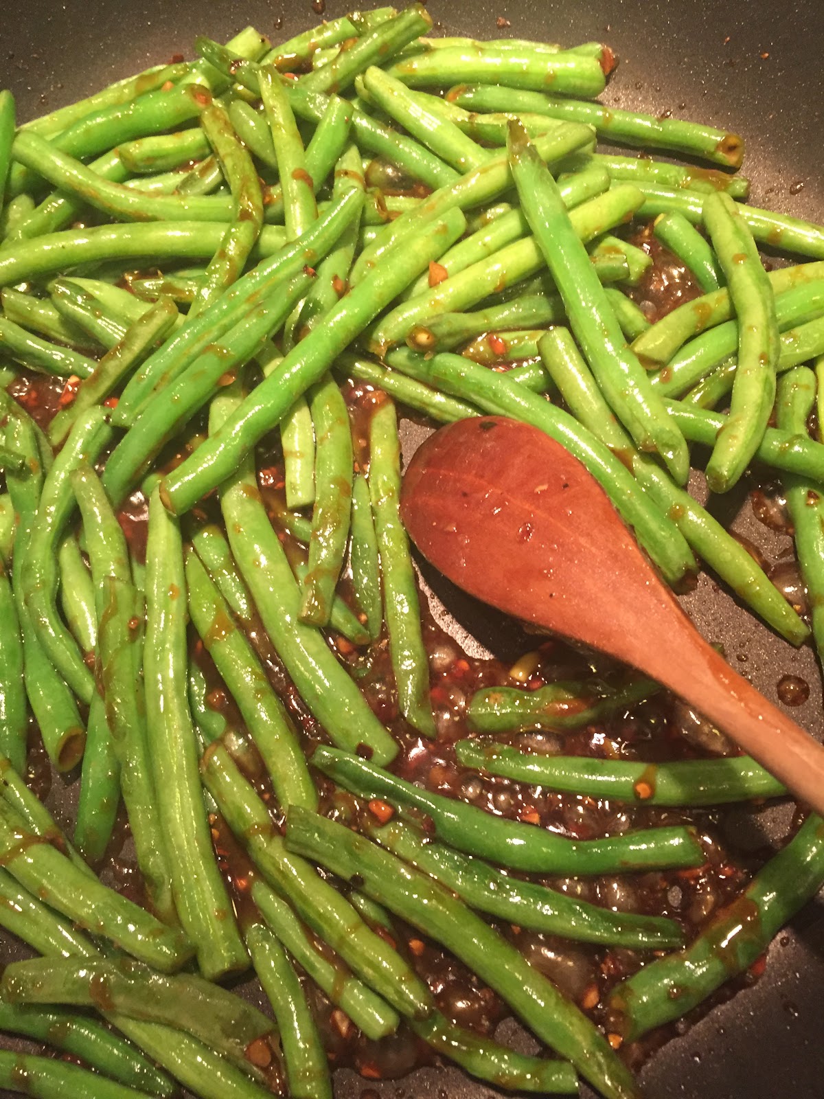 RECIPE Slow Cooker Asian Ginger Beef and Spicy Sesame Asian Green Beans