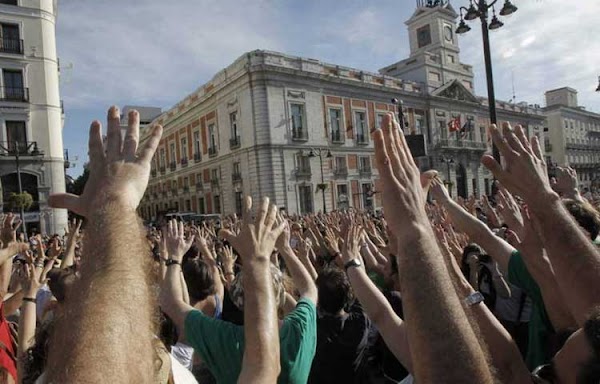 Más democracia o más caos Más democracia o más caos
