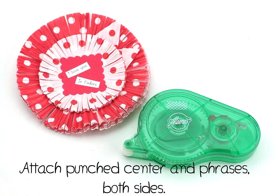 iLoveToCreate Blog Make a Valentine's Cupcake Wrapper Flower Bouquet