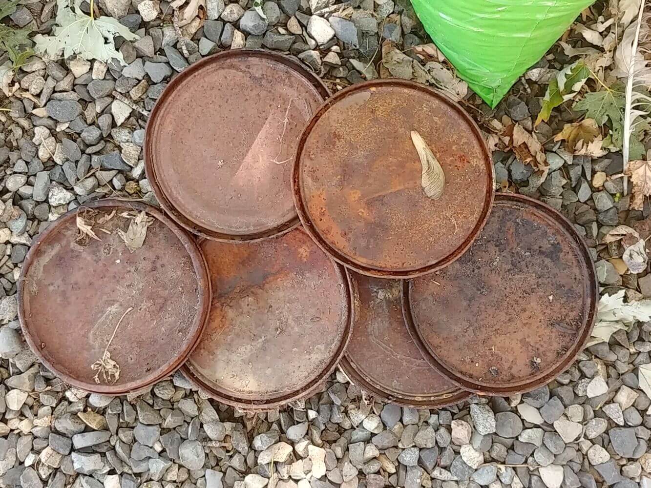 Rusty Paint Can Lid Pumpkins Little Vintage Cottage