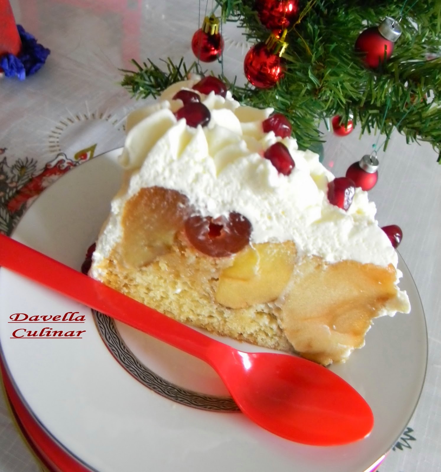 Gâteau délicieux à pommes caramélisées / Tort aromat cu mere caramelizate