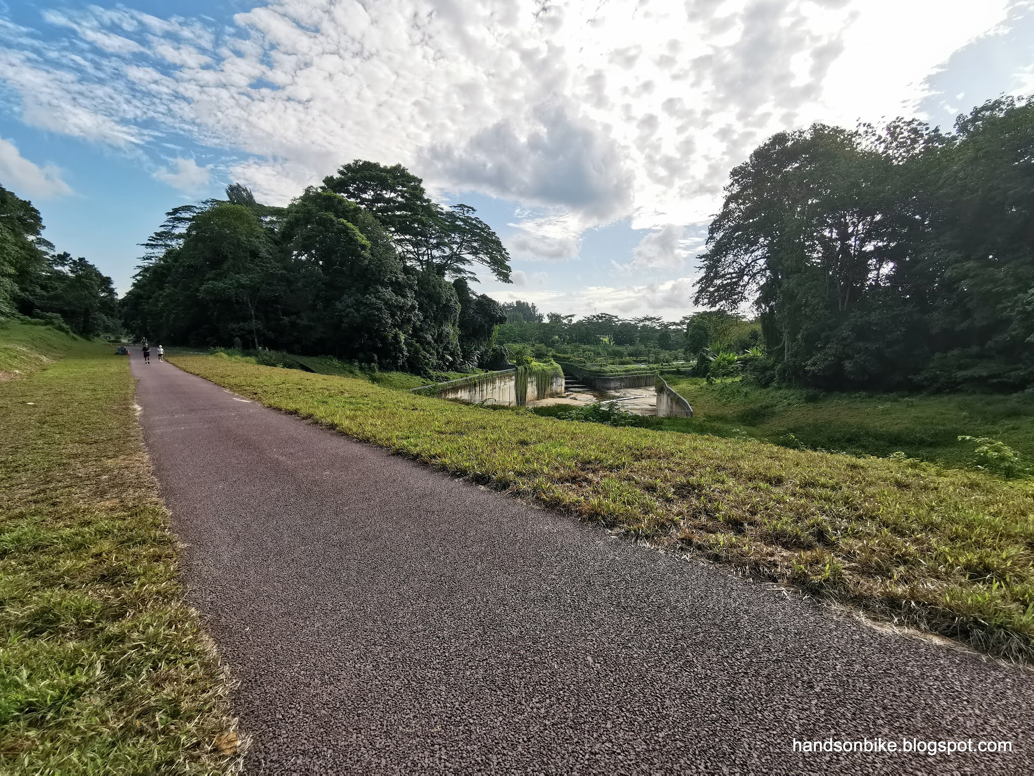 Hands On Bike Green Corridor Cycling Guide August 2020