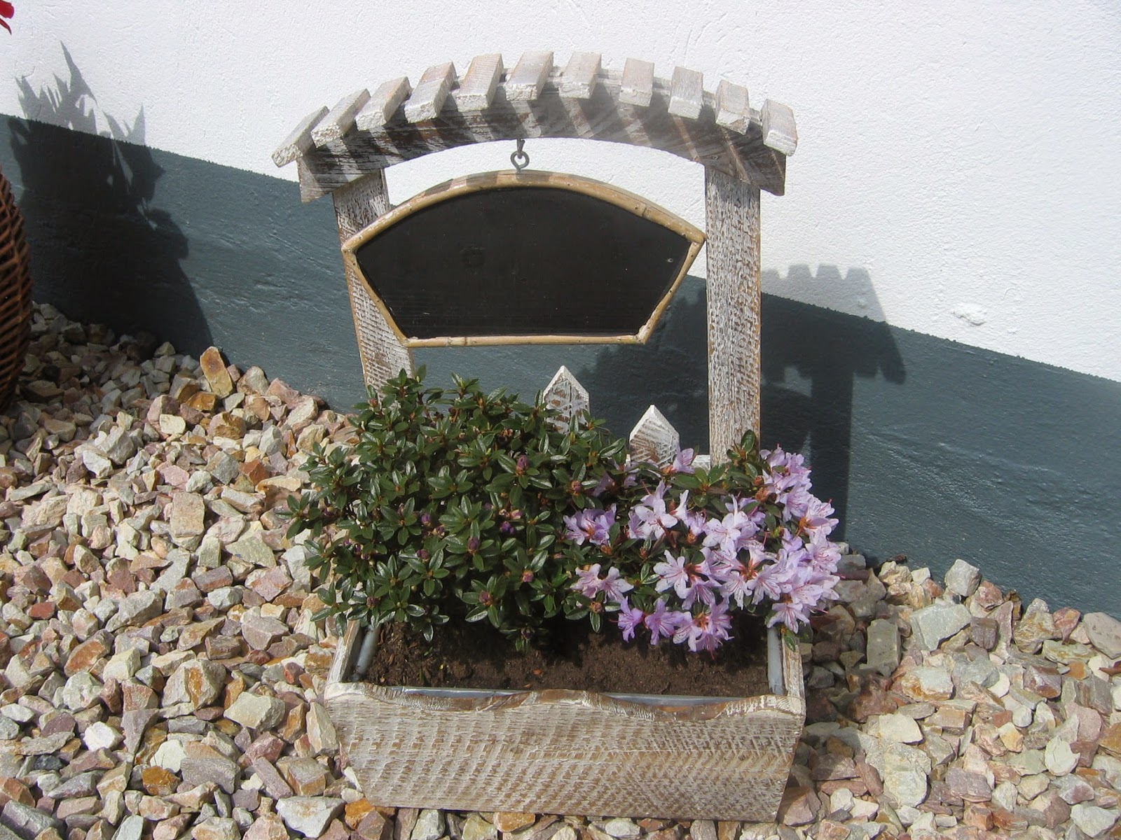 Anna-Nordsued: Das neue Beet am Haus & Weg ums Haus