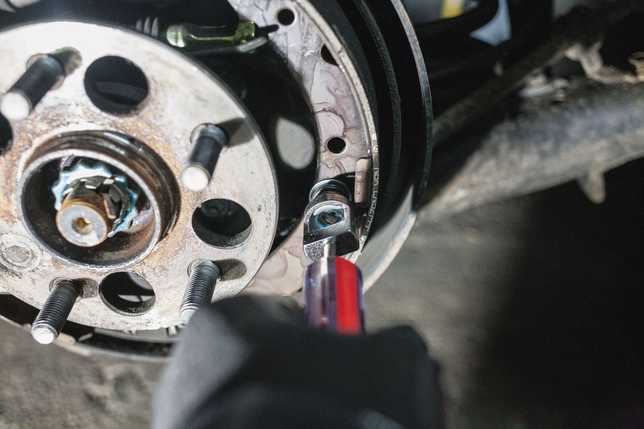 2001 Toyota RAV4 Rear drum brakes