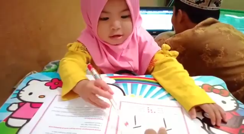 3 Tips Agar Anak Balita Mau Mengaji Mengajari Anak Balita Mengaji Mengaji Sejak Dini Balita Belajar Mengaji Insya Alloh Berkah
