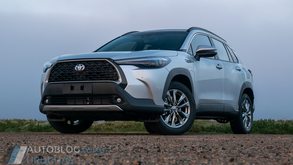Prueba: Toyota Corolla Cross Hybrid SE-G 1.8 e-CVT : Autoblog Uruguay