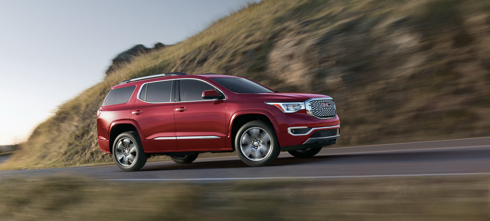 GMC Acadia 2017 nhiều trang bị hơn nhưng ít tiền hơn GMC Acadia 2017 nhiều trang bị hơn nhưng ít tiền hơn