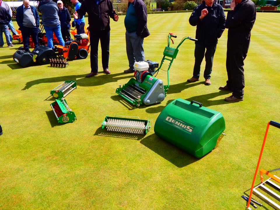Lawn Bowls "Using the Head" Greens Maintenance Equipment