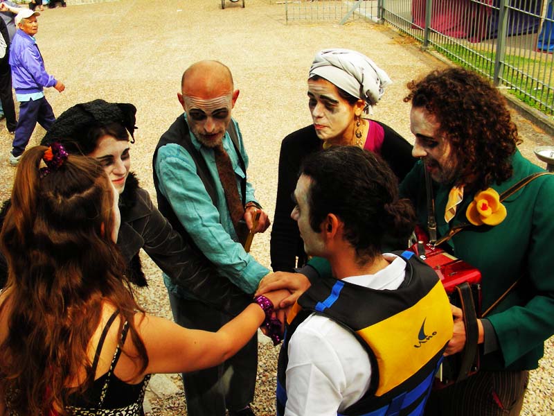 La Bisagra: Más información sobre LA BISAGRA