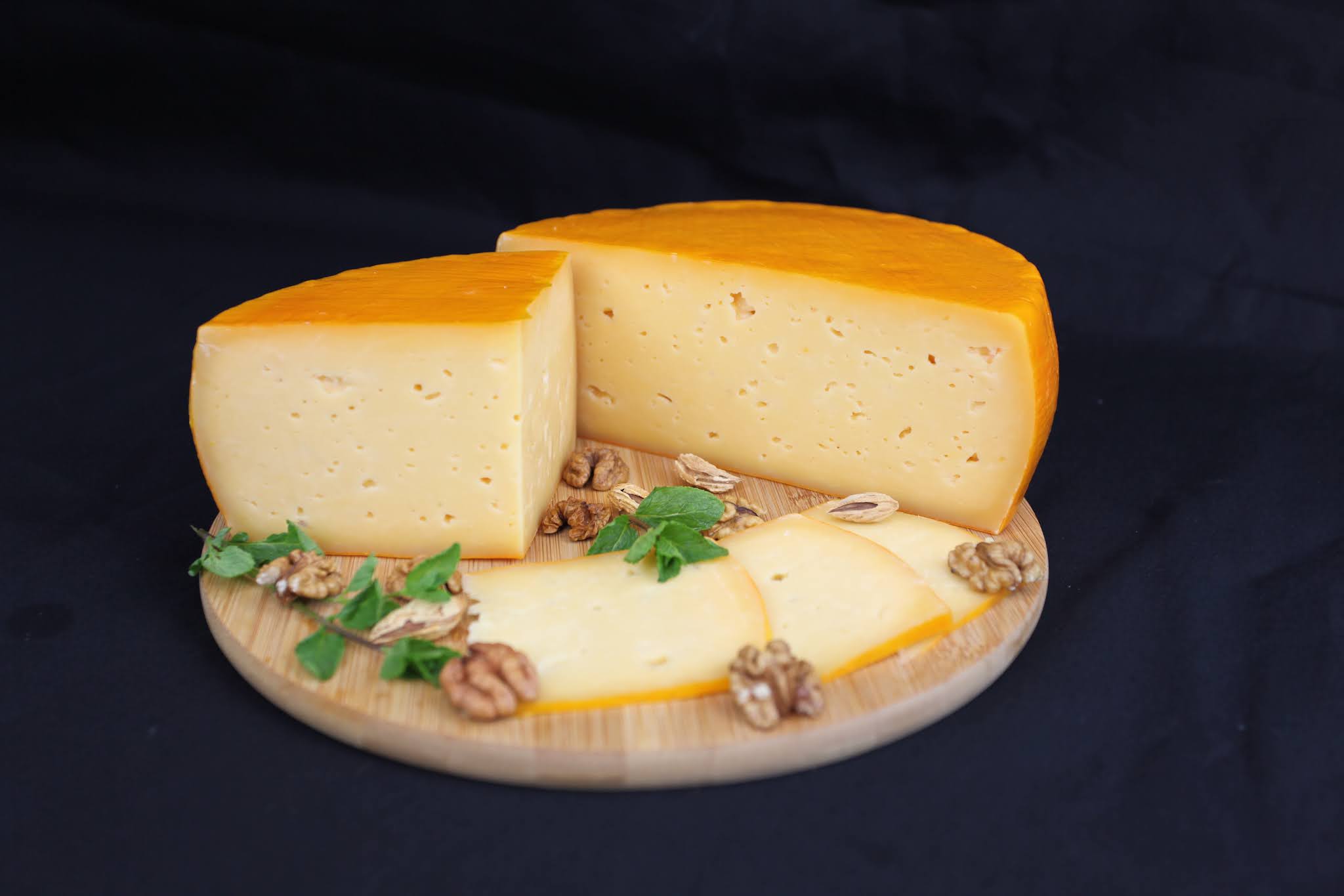 Молоко сыр. Масло сыр вареный. Качотта - 400. Сыр из творога. Домашний сыр.