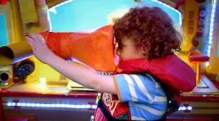A child in a submarine finds the O words in the sea. Sesame Street Alphabet Songs