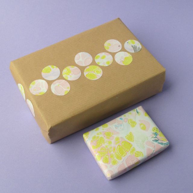 8 Paper Crafting Ideas: DIY Gift Boxes, Cards, Garlands, & More! Gift wrapping idea using scraps of paper