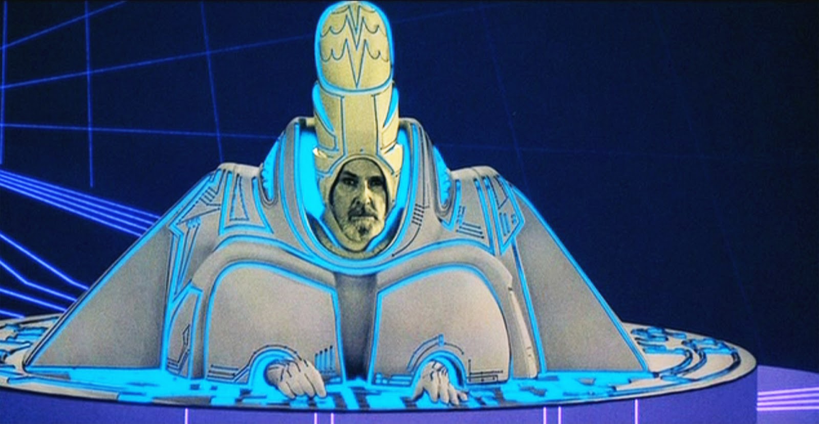 Tron_142Pyxurz.jpg Tron_142Pyxurz.jpg